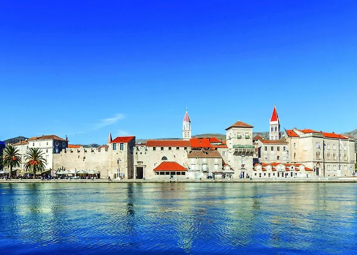 Two-bedroom In Apartament Trogir